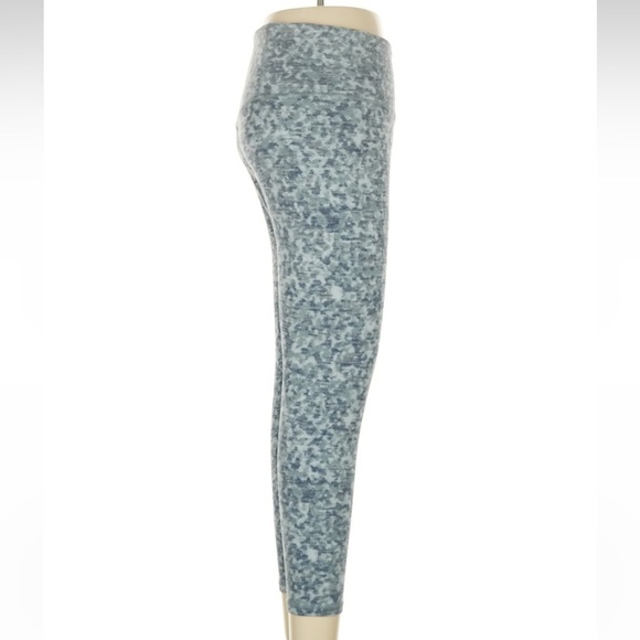 Athleta Leggings Women’s Size Medium M Elation Textured 7/8 Meadow Snowfall - Picture 3 of 9